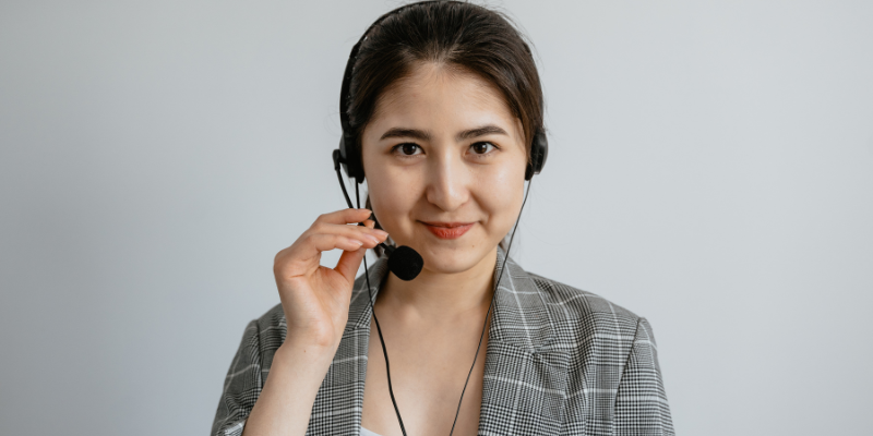 Liên Hệ 1 Người chơi có thể liên hệ với Kong88 thông qua livechat